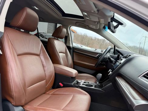 Used 2018 Subaru Outback 3.6R Touring w/ Popular Package #3 image 30
