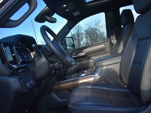 Used 2025 Chevrolet Silverado 2500 High Country w/ High Country Premium Package image 30