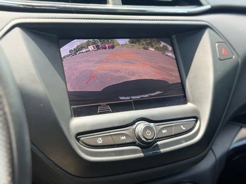 Used 2021 Chevrolet TrailBlazer LS FWD image 12