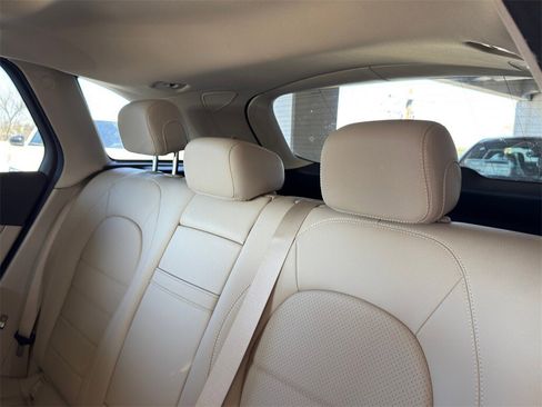 Used 2017 Mercedes-Benz GLC 300 image 29