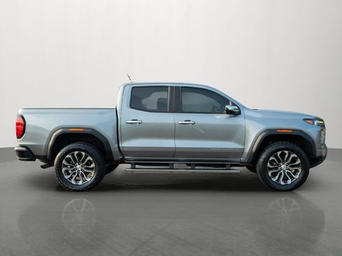 Used 2025 GMC Canyon Denali AWD/4WD image 8