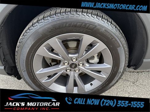 Used 2025 Ford Explorer Active w/ Active Comfort Package AWD/4WD image 33