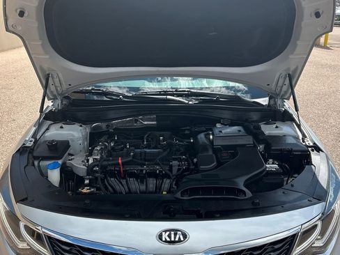 Used 2020 Kia Optima LX image 11