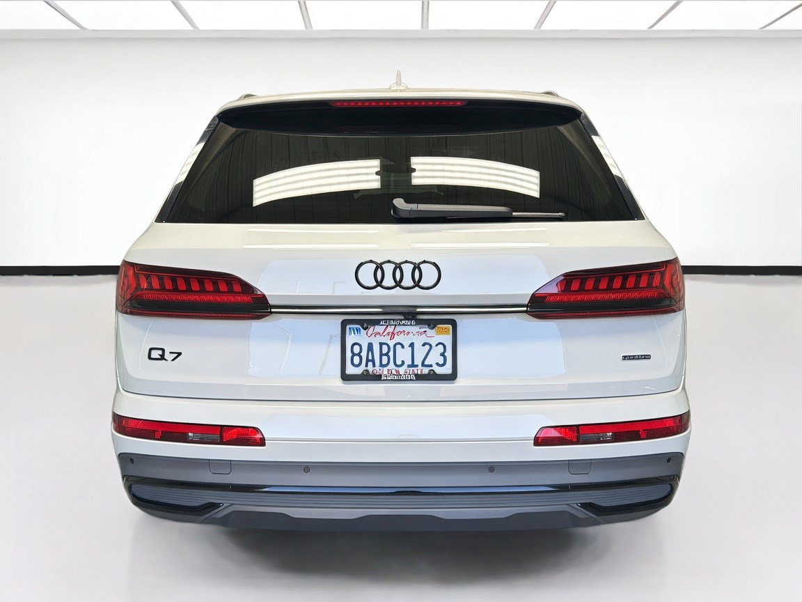 Used 2023 Audi Q7 2.0T Premium Plus w/ Premium Plus Package AWD/4WD image 5