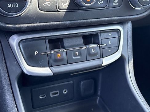 Certified 2024 GMC Terrain SLE w/ Driver Convenience Package FWD image 15