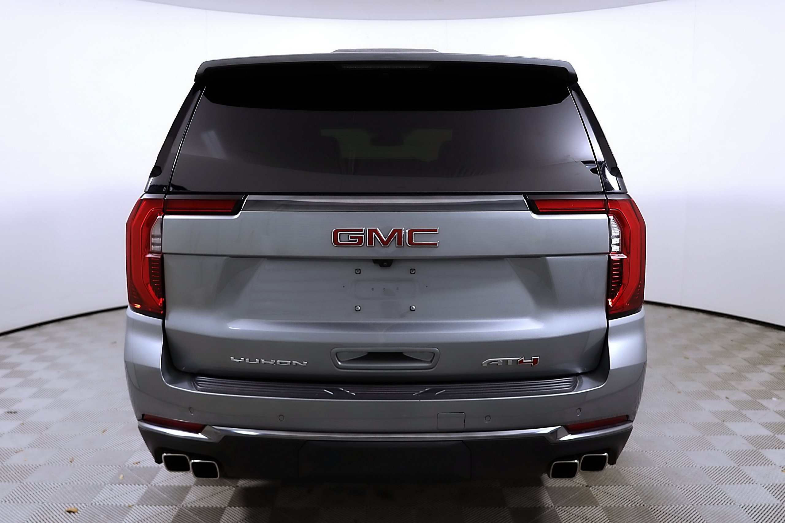 Used 2025 GMC Yukon AT4 AWD/4WD image 8