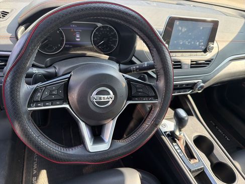 Used 2021 Nissan Altima 2.5 SR image 10