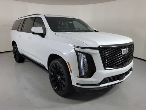 Certified 2026 Cadillac Escalade ESV Platinum Sport AWD/4WD image 1