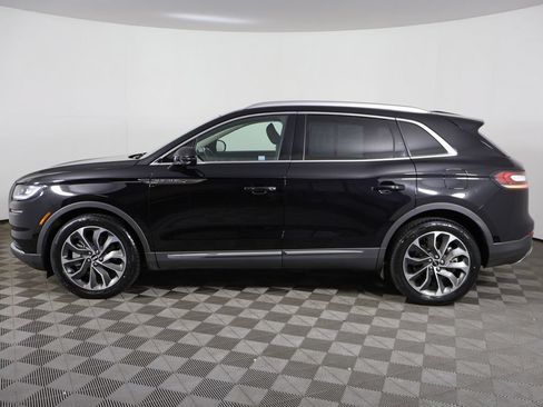 Used 2023 Lincoln Nautilus Reserve AWD/4WD image 18