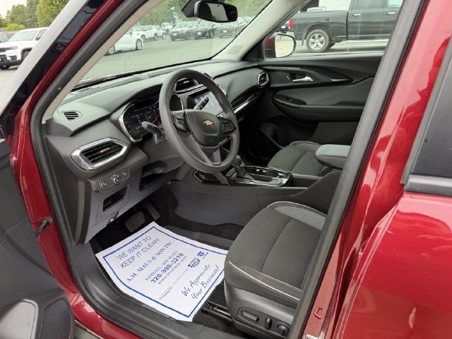 Used 2022 Chevrolet TrailBlazer LT w/ Convenience Package AWD/4WD image 10