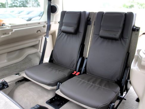 Used 2015 Land Rover LR4 HSE LUX image 23