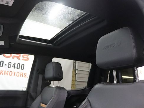 Used 2021 GMC Sierra 1500 AT4 w/ AT4 Value Package AWD/4WD image 18