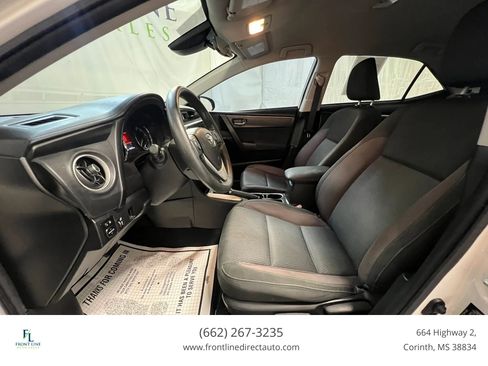 Used 2018 Toyota Corolla LE FWD image 12
