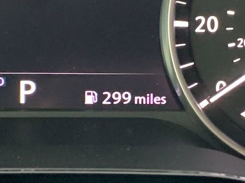 Used 2025 Nissan Pathfinder SL image 11