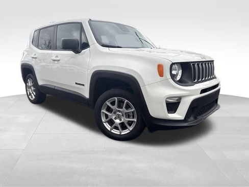 Used 2023 Jeep Renegade Latitude image 1