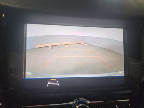 Used 2022 Chevrolet Trax LT w/ LT Convenience Package image 29