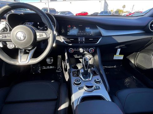 New 2025 Alfa Romeo Giulia w/ Driving Assist Package image 5