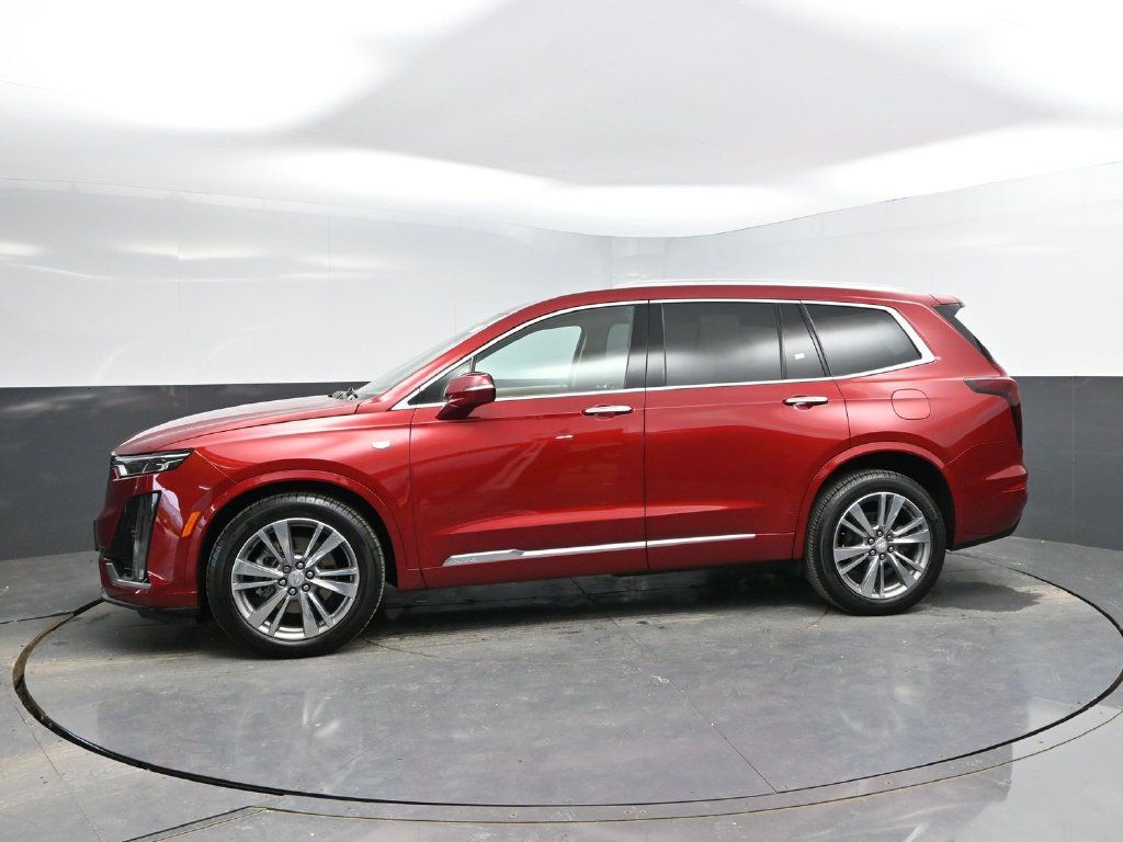 Used 2021 Cadillac XT6 Premium Luxury w/ Platinum Package AWD/4WD image 4