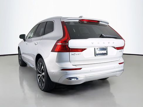 Used 2023 Volvo XC60 B5 Plus w/ Climate Package AWD/4WD image 5