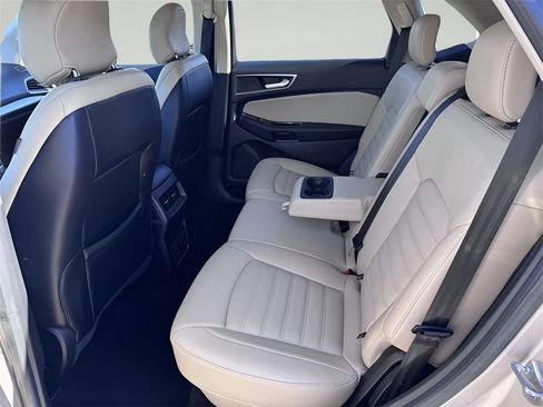 Used 2018 Ford Edge SEL w/ Equipment Group 201A image 19