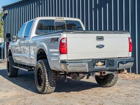 Used 2015 Ford F250 Lariat w/ Lariat Ultimate Package image 4