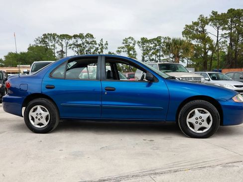 Used 2005 Chevrolet Cavalier Sedan w/ Preferred Equipment Group FWD image 8