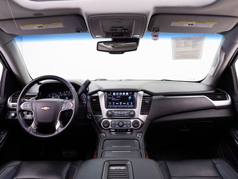 Used 2019 Chevrolet Tahoe Premier AWD/4WD image 12