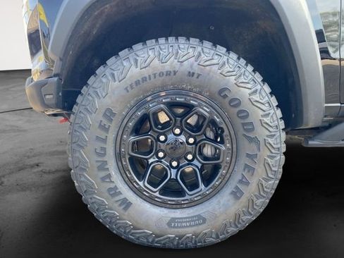 Used 2024 Chevrolet Colorado ZR2 w/ ZR2 Bison Edition AWD/4WD image 14