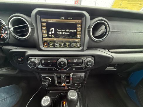 Used 2022 Jeep Wrangler Unlimited Sahara w/ LED Lighting Group image 16