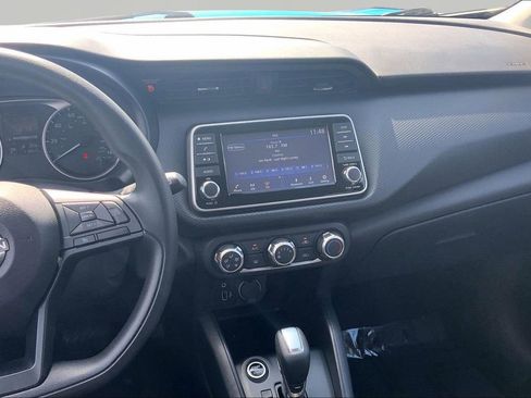 Used 2024 Nissan Kicks S image 9