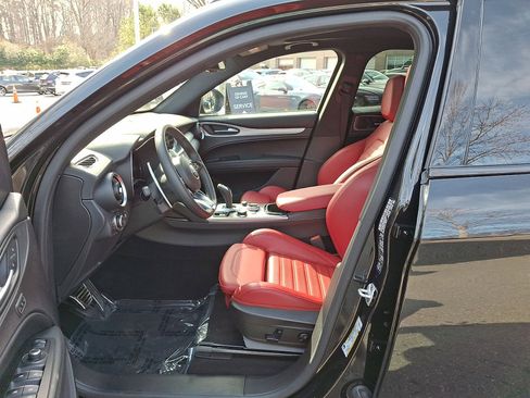 New 2025 Alfa Romeo Stelvio Sprint w/ Veloce Package image 14