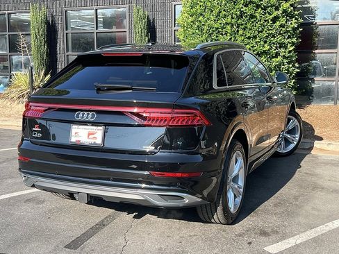 Used 2023 Audi Q8 Prestige image 12