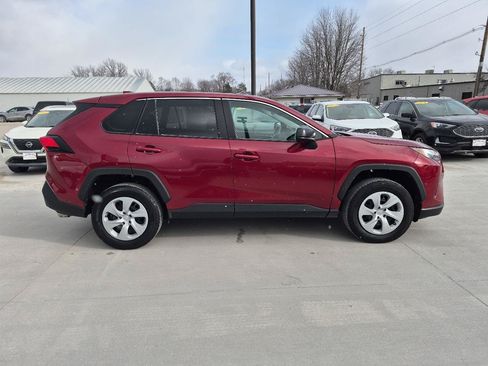 Used 2024 Toyota RAV4 LE AWD/4WD image 4