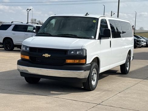 New 2025 Chevrolet Express 3500 LS image 10