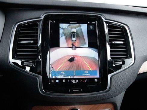 Certified 2025 Volvo XC90 B6 Plus w/ Protection Package Premier image 21