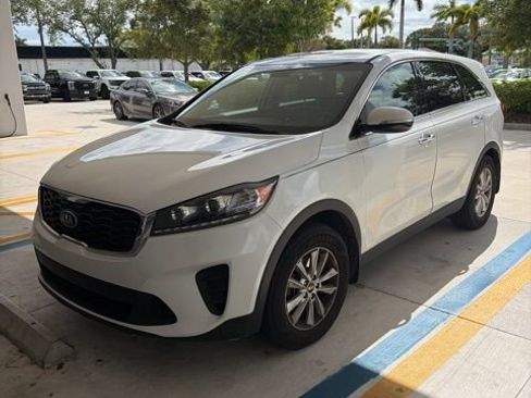 Used 2019 Kia Sorento LX image 1