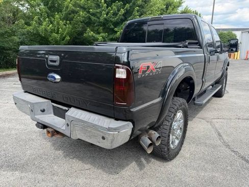Used 2015 Ford F250 Lariat w/ Chrome Package AWD/4WD image 3
