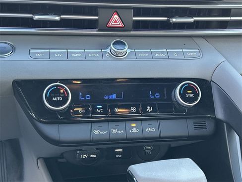 Certified 2024 Hyundai Elantra SEL image 22