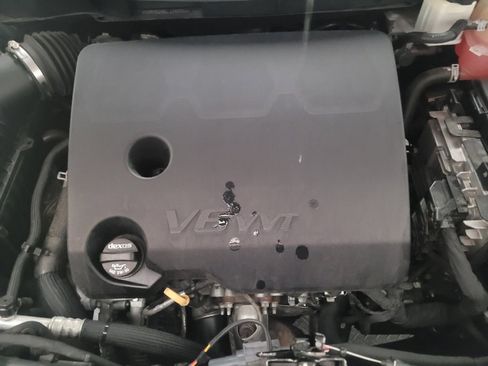 Used 2020 Chevrolet Traverse LT image 30