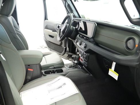 New 2026 Jeep Gladiator Mojave w/ Safety Group AWD/4WD image 26