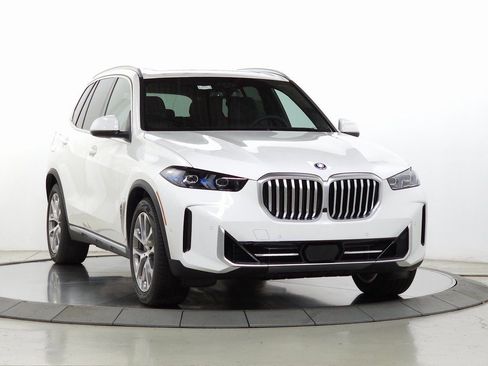 Used 2026 BMW X5 xDrive50e w/ Climate Comfort Package image 1