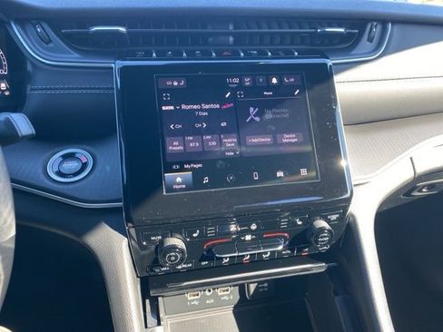 New 2025 Jeep Grand Cherokee Altitude image 20