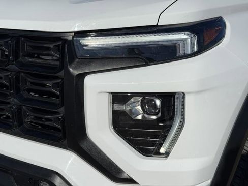 Used 2024 GMC Canyon Elevation w/ Convenience Package image 16