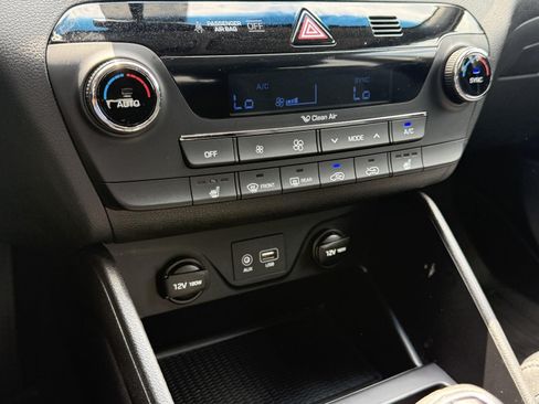 Used 2018 Hyundai Tucson Value AWD/4WD image 31