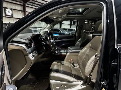Used 2016 Chevrolet Suburban LTZ image 13