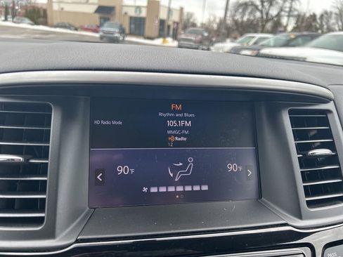 Used 2018 Nissan Pathfinder SV w/ SV All Weather Package image 26