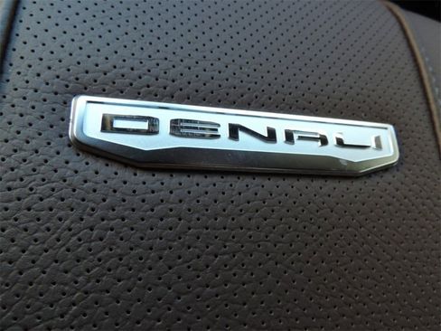 New 2026 GMC Sierra 2500 Denali w/ Denali Reserve Package image 23