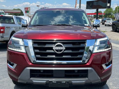 Used 2021 Nissan Armada Platinum w/ Captain's Chairs Package RWD image 2