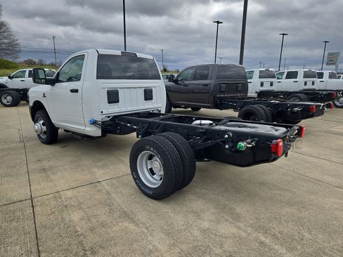New 2024 RAM 3500 Tradesman image 3