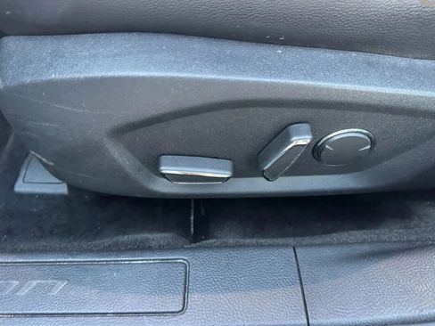 Used 2015 Ford Fusion SE w/ Equipment Group 202A FWD image 22